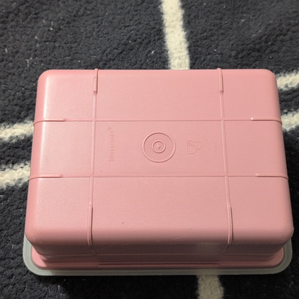 Pink Storage Box Tupperware - Picture 2 of 6